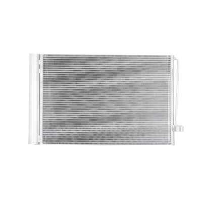 Un buen precio. Condensador de aire acondicionado para BMW 520i 523i 525i 64502282939 64508379885 en línea