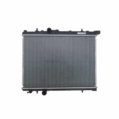 Un buen precio. Radiador de aluminio 133053 personalizado para el sistema de enfriamiento 2A/C del Peugeot 206 Hatchback en línea