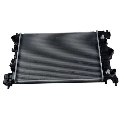 Un buen precio. Radiador de aluminio y tanque de agua para Chevrolet Aveo/Sonic 1.6 95316029 Sistema de enfriamiento en línea