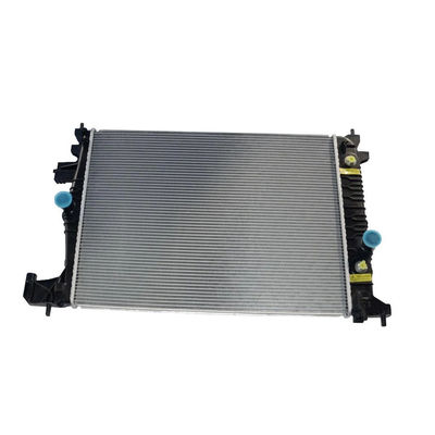 Un buen precio. 26686969 Sistema de refrigeración de piezas de automóvil Tanque de agua para Buick GL8S Automático Alta durabilidad en línea