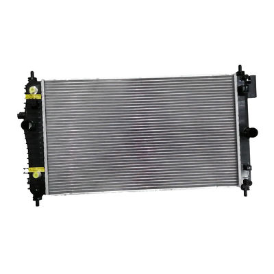 Un buen precio. Sistema de refrigeración de automóviles Radiador de aluminio para Buick y Chevrolet Cavalier OE NO. 26395963 en línea