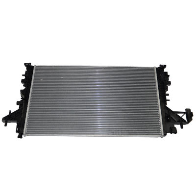 Un buen precio. Tanque de agua del radiador de aluminio para Chevrolet Cruze 1.5 y Buick Verano 1.5 Solución de enfriamiento en línea