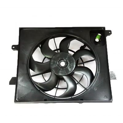 Un buen precio. Repuestos para automóviles Radiador de automóviles Tanque de agua de refrigeración Radiador eléctrico en línea