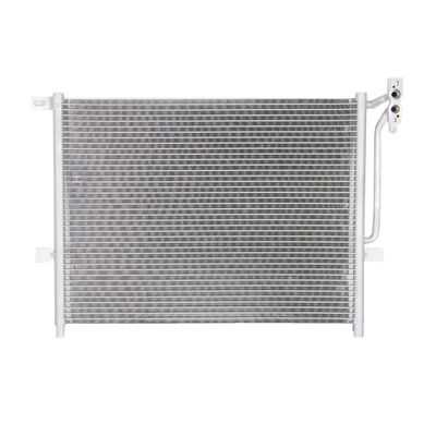 Un buen precio. 323 Ci 1999-2006 Sistema de refrigeración de piezas de automóvil Condensador de aire acondicionado de automóvil para BMW E46 en línea