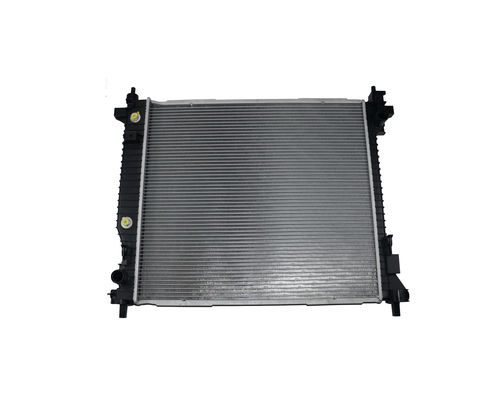 Un buen precio. Cadillac SRX 20926497 Radiador de aluminio con tanque de agua de plástico en línea