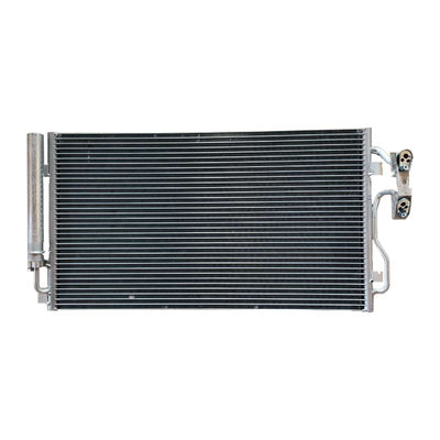 Un buen precio. Automóviles BMW 64506804721 64509288942 17116806455 17112284614 Partes de automóviles Condensador de CA en línea