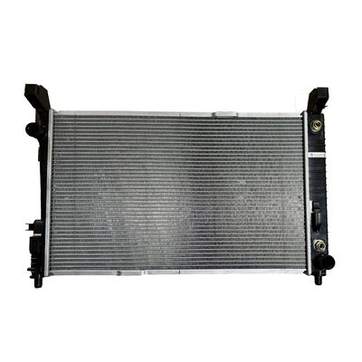 Un buen precio. 2000-2019 Año Grado B B 200 Repuestos para automóviles Tanque de agua del radiador para Mercedes-Benz W169 W245 en línea