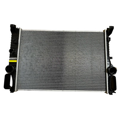 Un buen precio. Sistema de refrigeración 67102A Radiador de aluminio para Mercedes-Benz CLS320 E230 E280 W211 W219 en línea