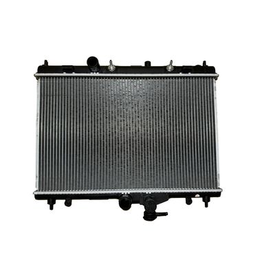 Un buen precio. 21460-ED500 OE NO. Sistema de refrigeración de piezas de automóviles Radiador de aluminio para Nissan Sylphy Tiida en línea