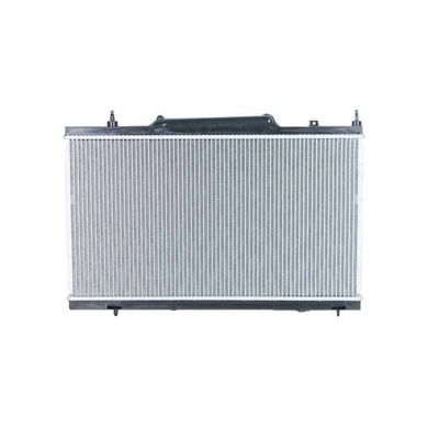 Un buen precio. 133081 Sistema de refrigeración de piezas de repuesto de automóviles Radiador de aluminio para PEUGEOT 607 3.0 V6 24V en línea