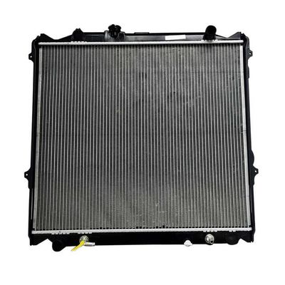 Un buen precio. 1640075160 Radiador de aluminio para TOYOTA Land Cruiser 3.4 Solución duradera y de enfriamiento en línea