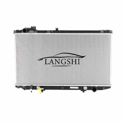 Un buen precio. 1640046580 OE NO. Revestimiento de automóviles Tanque de agua para radiador de aluminio para LEXUS GS300 GS430 JZS160 en línea