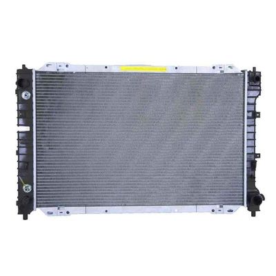 Un buen precio. Radiador de aluminio para Ford Escape 2.0 YL8H8005KB YL8Z8005JA 4L8Z8005KA YF1015200 en línea