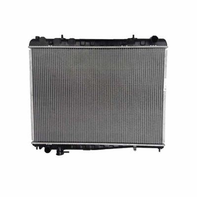 Un buen precio. Radiador de aluminio para NISSAN Pathfinder 214604W017 214105W900 214100W817 214604W007 en línea