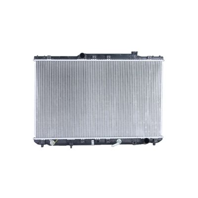 Un buen precio. TOYOTA Camry 2.2 SXV10 1640003060 Auto partes Sistema de enfriamiento del motor Radiador de aluminio en línea