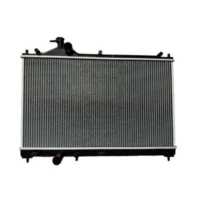 Un buen precio. Radiador de aluminio de 1350A601 MZ691047 para el MITSUBISHI OUTLANDER 1350A601 1350A602 1350A825 en línea